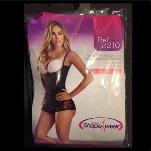 Colombian shape wear .